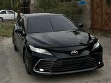 Toyota Camry 2021 года за 15 500 000 тг. в Шымкент