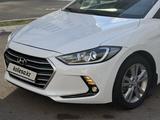 Hyundai Elantra 2018 года за 6 400 000 тг. в Астана – фото 2