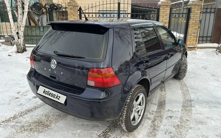 Volkswagen Golf 2001 годаүшін2 850 000 тг. в Астана