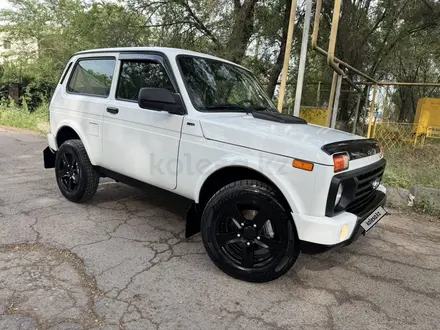 ВАЗ (Lada) Lada 2121 2022 года за 5 930 000 тг. в Алматы – фото 4
