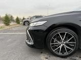 Toyota Camry 2021 годаүшін20 000 000 тг. в Шымкент – фото 5