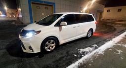 Toyota Sienna 2015 года за 12 777 777 тг. в Атырау