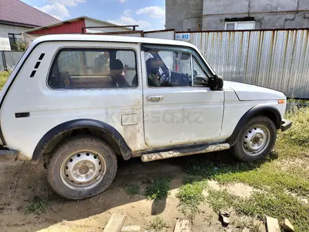 ВАЗ (Lada) Lada 2121 1997 года за 700 000 тг. в Актобе – фото 2