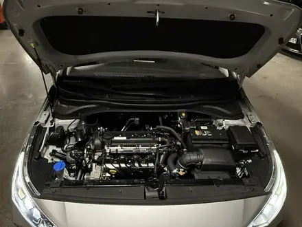 Hyundai Accent 2021 года за 8 000 000 тг. в Усть-Каменогорск – фото 2