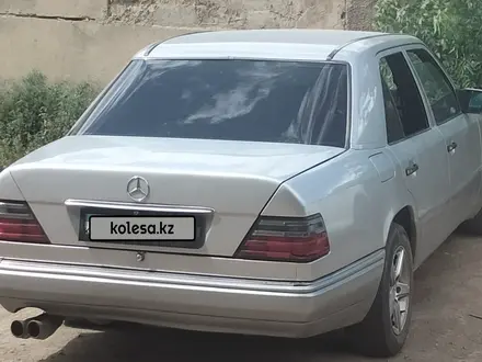 Mercedes-Benz E 220 1995 года за 2 500 000 тг. в Жезказган