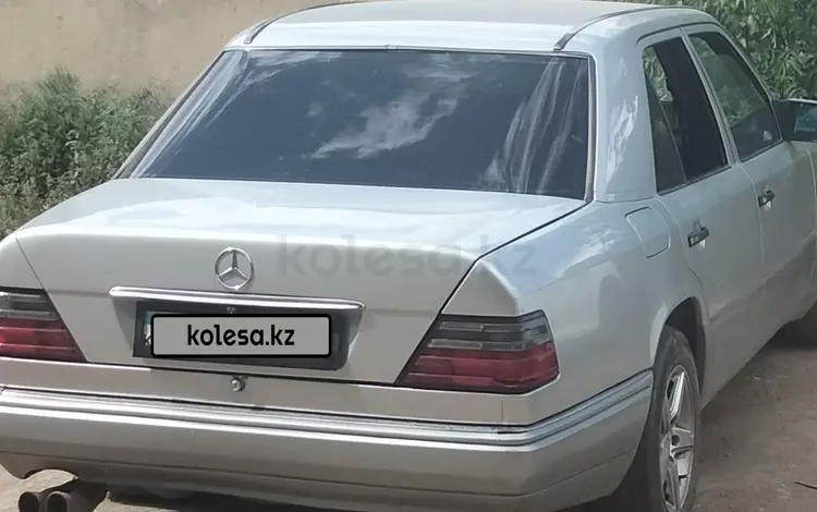 Mercedes-Benz E 220 1995 годаfor2 500 000 тг. в Жезказган