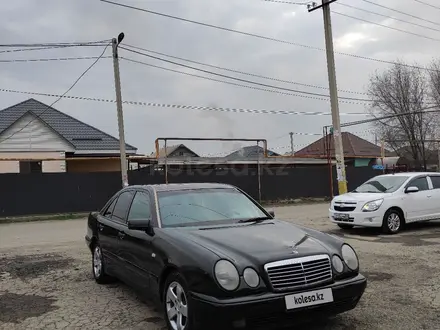 Mercedes-Benz E 230 1996 года за 3 000 000 тг. в Алматы – фото 2