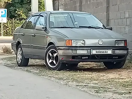 Volkswagen Passat 1993 года за 850 000 тг. в Сарыкемер