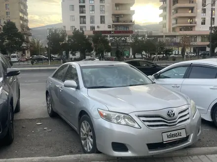 Toyota Camry 2011 года за 4 650 000 тг. в Актобе – фото 2