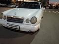 Mercedes-Benz E 200 1998 года за 2 100 000 тг. в Астана – фото 2