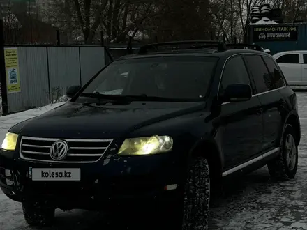 Volkswagen Touareg 2004 года за 4 000 000 тг. в Караганда – фото 2