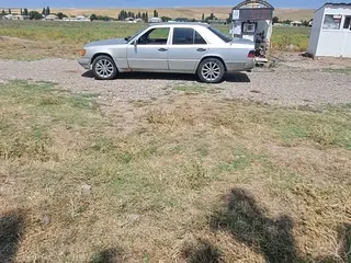 Mercedes-Benz E-Class, 1991