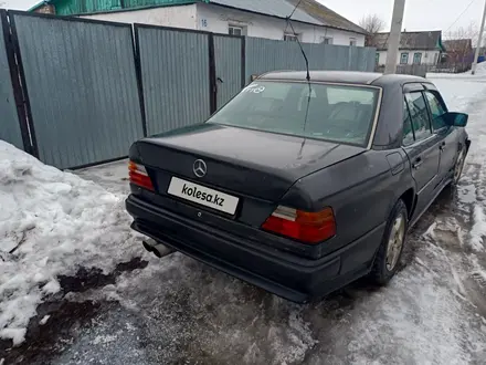 Mercedes-Benz E 260 1990 года за 600 000 тг. в Петропавловск – фото 9