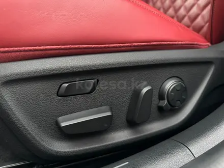 Genesis G70 2.0T 2024 года за 24 210 000 тг. в Алматы – фото 15