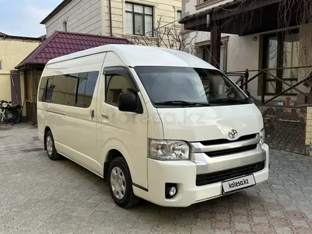 Toyota Hiace 2012 года за 12 850 000 тг. в Актау