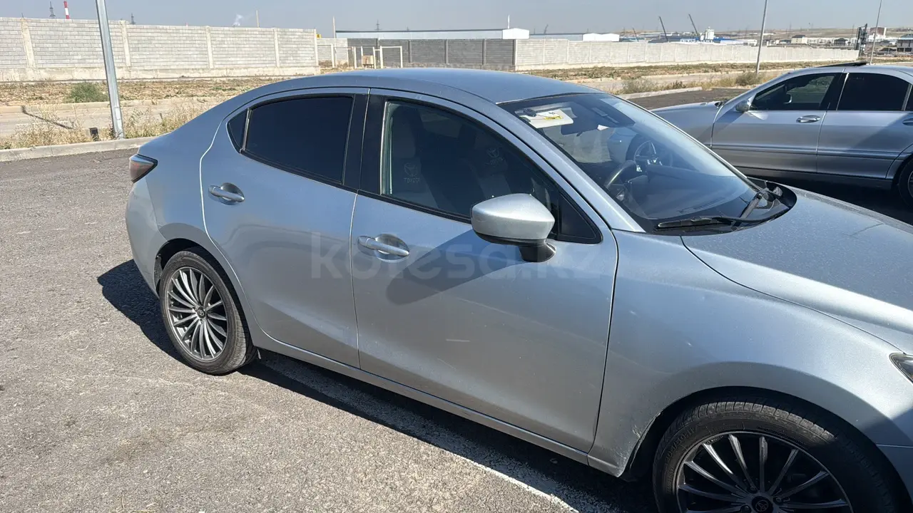 Тойота Yaris, 2018