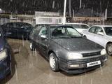 Volkswagen Golf 1993 годаүшін1 300 000 тг. в Алматы