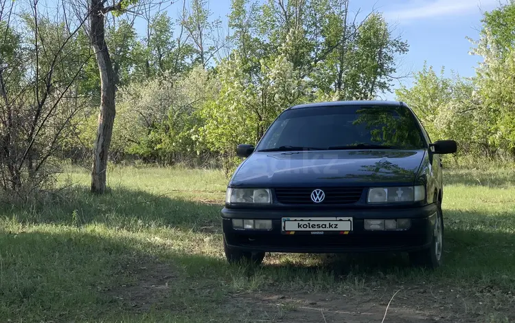 Volkswagen Passat 1995 года за 2 650 000 тг. в Актобе