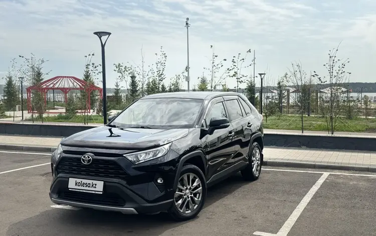 Toyota RAV4 2021 года за 14 700 000 тг. в Петропавловск