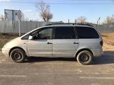 Volkswagen Sharan 1996 годаүшін1 600 000 тг. в Уральск – фото 3