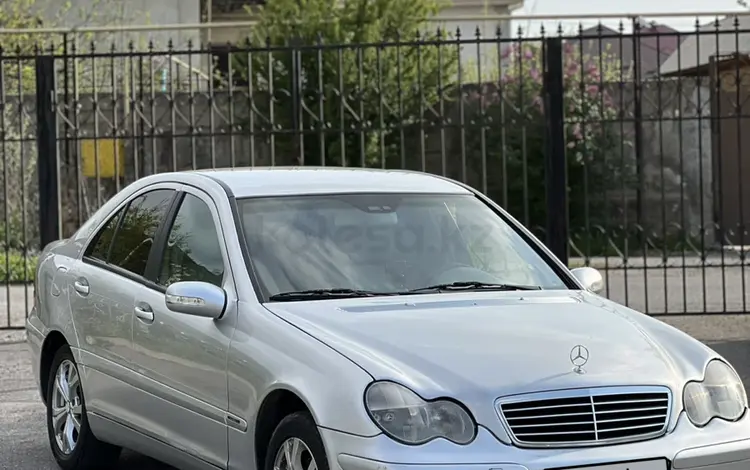 Mercedes-Benz C 200 2003 года за 3 000 000 тг. в Шымкент