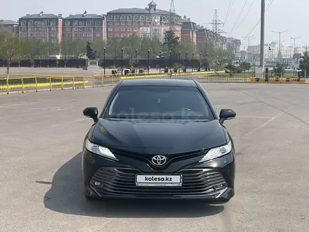 Toyota Camry 2018 года за 14 300 000 тг. в Алматы – фото 28