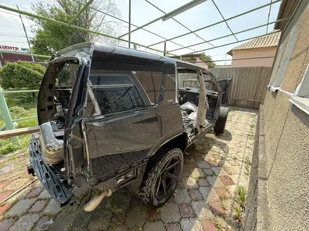 Крылья кузов мотор двери двигатель телевизор радиатор Tahoe Escalade Gms за 200 000 тг. в Шымкент – фото 4