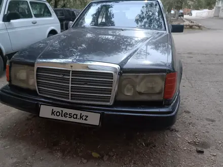 Mercedes-Benz E 250 1988 года за 700 000 тг. в Жезказган – фото 2