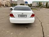 Toyota Camry 2004 года за 5 000 000 тг. в Уральск – фото 3