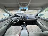 Toyota Camry 2004 года за 5 000 000 тг. в Уральск – фото 5