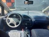 Volkswagen Sharan 1997 годаүшін1 800 000 тг. в Уральск – фото 4