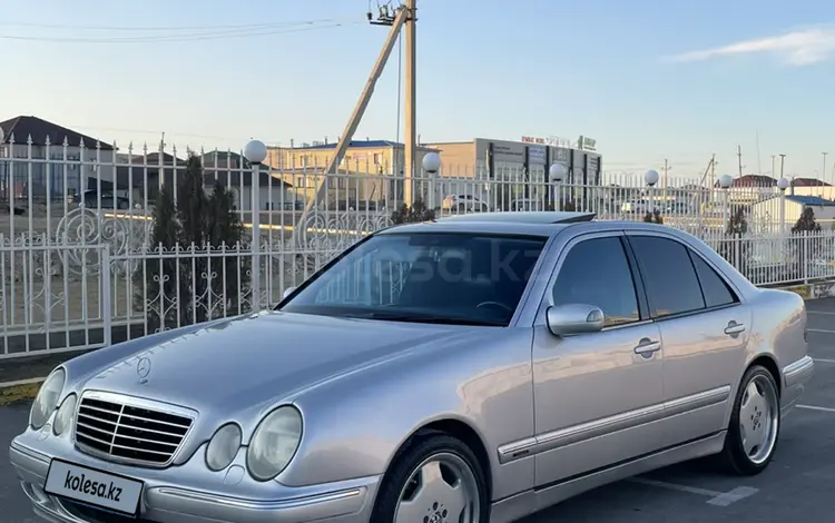 Mercedes-Benz E 320 2001 годаүшін5 500 000 тг. в Актау