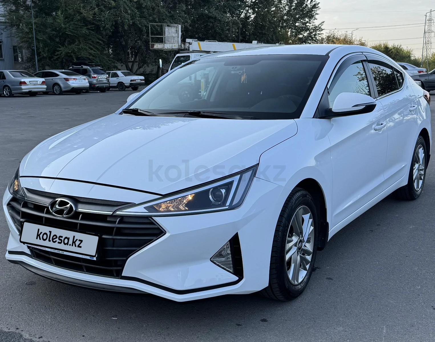 Hyundai Elantra 2019 г.