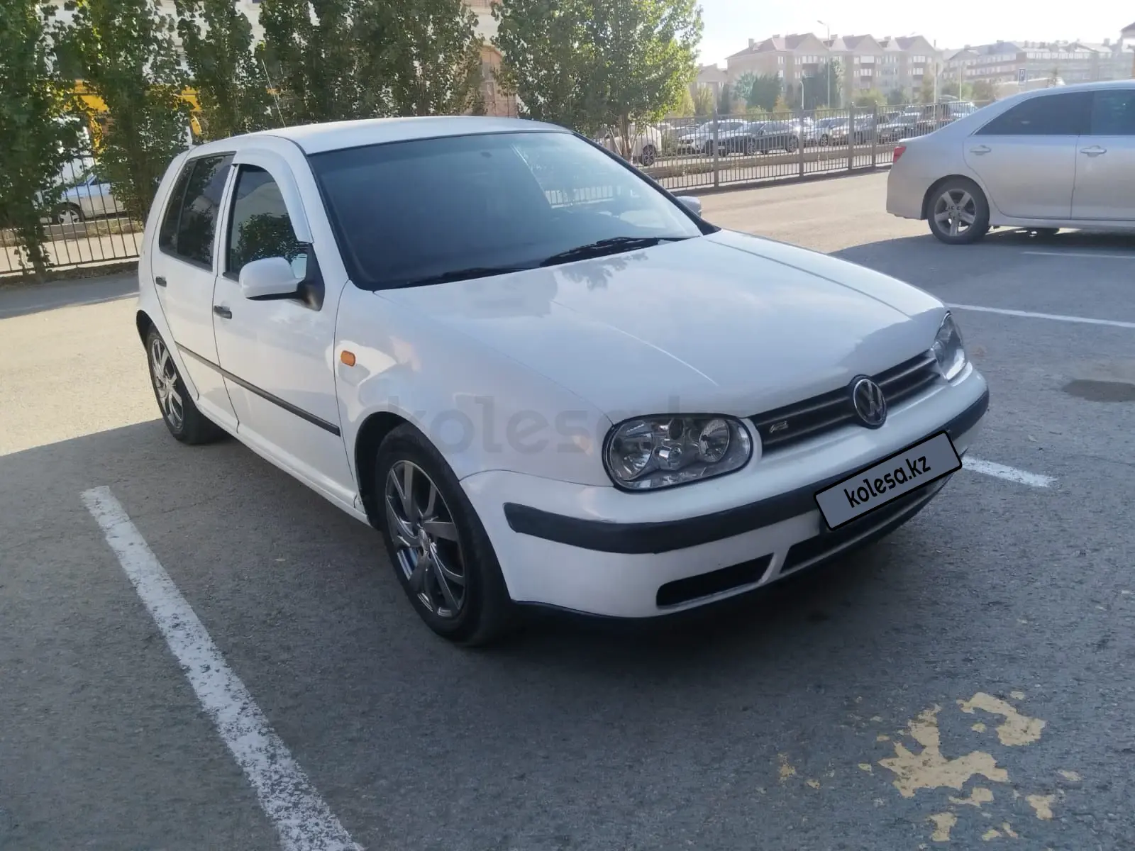 Volkswagen Golf, 1998