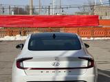 Hyundai Sonata 2020 года за 13 000 000 тг. в Шымкент – фото 3