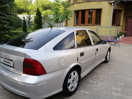 Opel Vectra 2001 года за 3 190 000 тг. в Актобе – фото 2