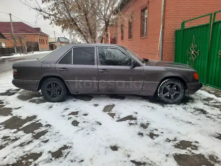 Mercedes-Benz E 280 1993 года за 1 900 000 тг. в Кызылорда – фото 33