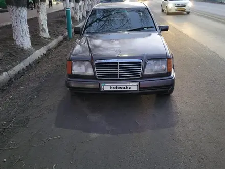 Mercedes-Benz E 280 1993 года за 1 900 000 тг. в Кызылорда – фото 4