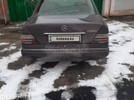 Mercedes-Benz E 280 1993 года за 1 900 000 тг. в Кызылорда – фото 42