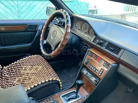 Mercedes-Benz E 280 1993 года за 1 900 000 тг. в Кызылорда – фото 45