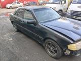 Mercedes-Benz C 200 1994 годаүшін600 000 тг. в Петропавловск – фото 3
