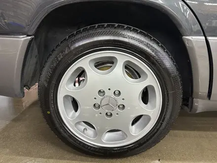 Mercedes-Benz E 220 1994 года за 4 900 000 тг. в Астана – фото 17
