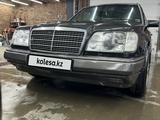 Mercedes-Benz E 220 1994 годаүшін3 200 000 тг. в Астана