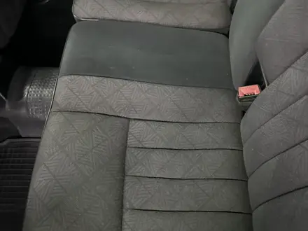 Mercedes-Benz E 220 1994 года за 4 900 000 тг. в Астана – фото 9