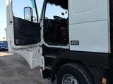 Volvo  FH 12 1999 года за 13 000 000 тг. в Атырау – фото 2