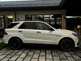 Mercedes-Benz GLE 63 AMG 2017 годаfor30 000 000 тг. в Астана – фото 2