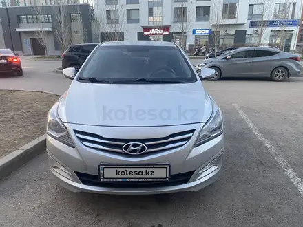 Hyundai Solaris 2015 года за 5 500 000 тг. в Астана – фото 2