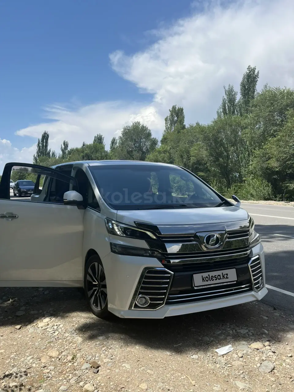 Toyota Alphard, 2016