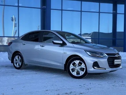 Chevrolet Onix 2023 года за 7 200 000 тг. в Караганда