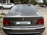 BMW 523 1996 года за 2 550 000 тг. в Алматы – фото 4